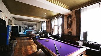 Party Palace Corner of Princes Street