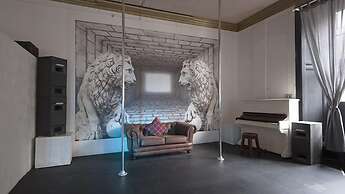 Party Palace Corner of Princes Street