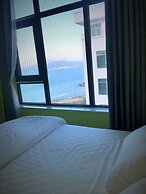 Seaview Front Apartment