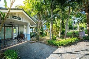 Ivy Cottage by Qiu Hotel