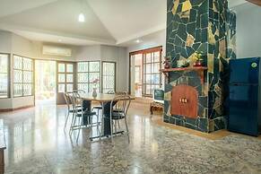 Ivy Cottage by Qiu Hotel