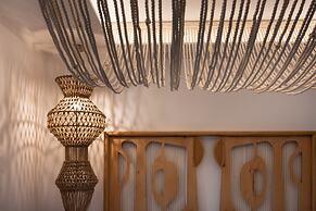 Kosmitis Suites & Villas