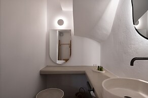 Kosmitis Suites & Villas