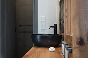 Kosmitis Suites & Villas