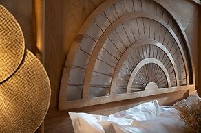 Kosmitis Suites & Villas