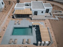 Kosmitis Suites & Villas