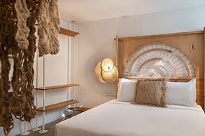 Kosmitis Suites & Villas