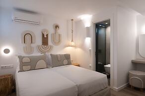 Kosmitis Suites & Villas