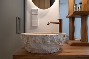 Kosmitis Suites & Villas