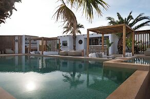 Kosmitis Suites & Villas