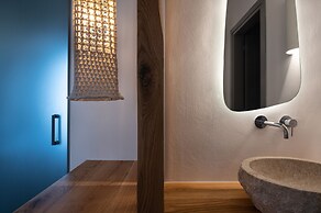 Kosmitis Suites & Villas