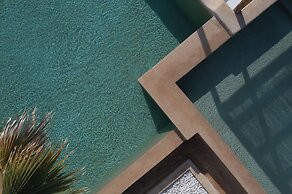 Kosmitis Suites & Villas