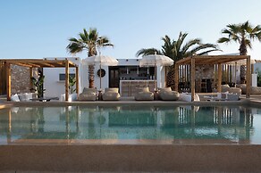 Kosmitis Suites & Villas