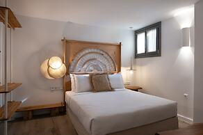 Kosmitis Suites & Villas