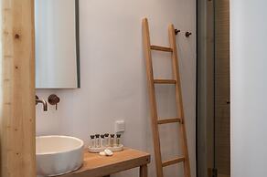 Kosmitis Suites & Villas