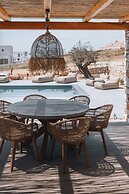 Kosmitis Suites & Villas