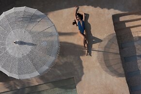 Kosmitis Suites & Villas