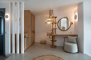 Kosmitis Suites & Villas