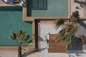 Kosmitis Suites & Villas