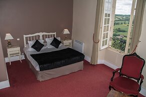 Hotel Raymond VII