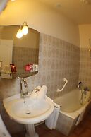 Hotel Raymond VII