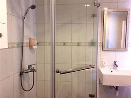 Daban Six Guest House