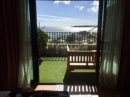 Daban Six Guest House