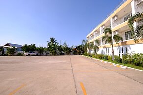 Thatphanom River View Hotel