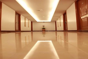 Thatphanom River View Hotel