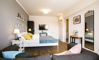 The Harmony Rooms Split