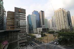 Oasis Regency at Fort Victoria BGC