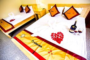Dong Den Hotel