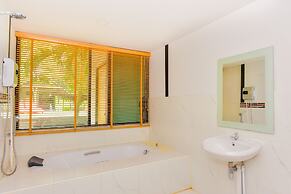 Nana River Kaeng Krachan