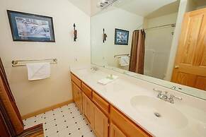 1884 Bakersfield 5 Bedroom Home by RedAwning