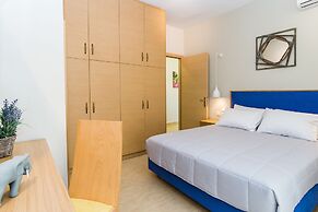 Alektor Studios & Apartments