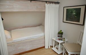 Stenrosgården logi