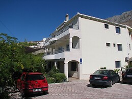 Apartments Miljak
