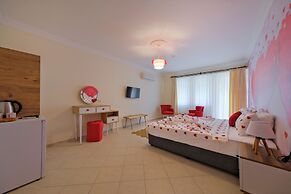 Larimar Suite Hotel