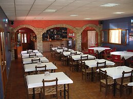 Albergue Restaurante Salto de Bierge - Hostel