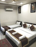 Hotel Jinendra Palace