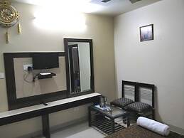 Hotel Jinendra Palace