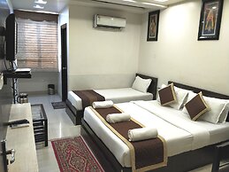 Hotel Jinendra Palace