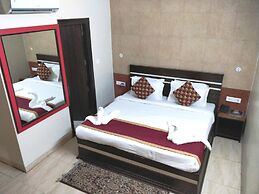 Hotel Jinendra Palace