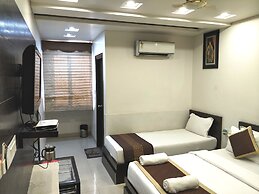 Hotel Jinendra Palace