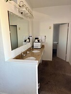 Bristlecone Motel