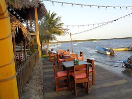 Hotel La Barca De Oro - Hostel