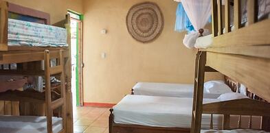 Hotel La Barca De Oro - Hostel