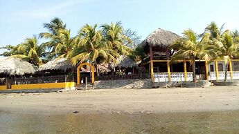 Hotel La Barca De Oro - Hostel