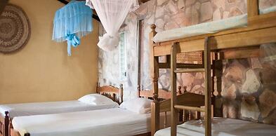Hotel La Barca De Oro - Hostel