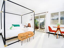 Aqua by American Beech - Adults Only